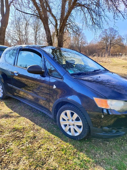 Мицубиши Колт mitsubishi colt