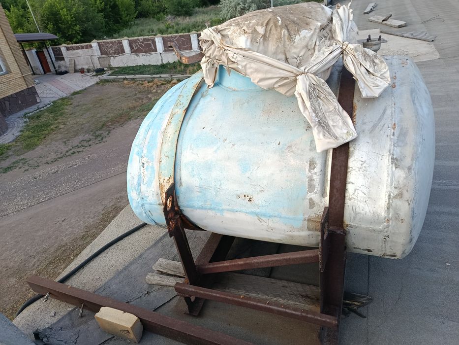Алюминиевый бак. .