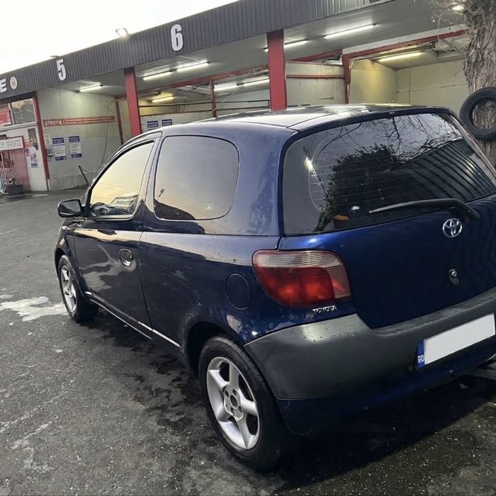 TOYOTA Yaris 2000 — imagine 3