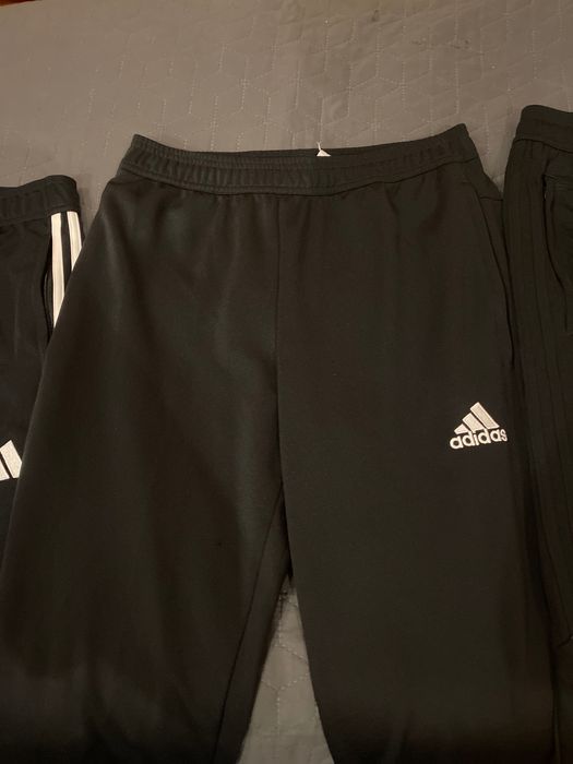 4 долнища ADIDAS по 20 € на долнище