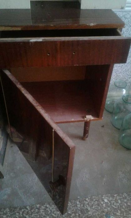 Продается тумбочка в хорошем состоянии