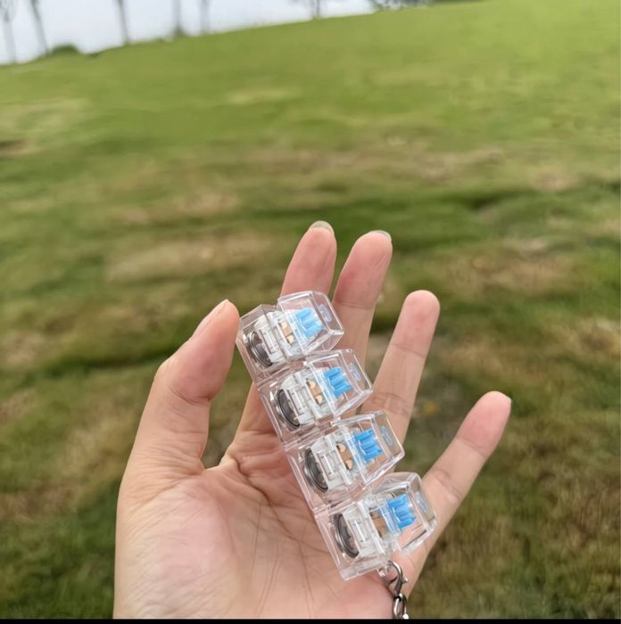 Игрушка клавиатура с ргб подсветкой продаются