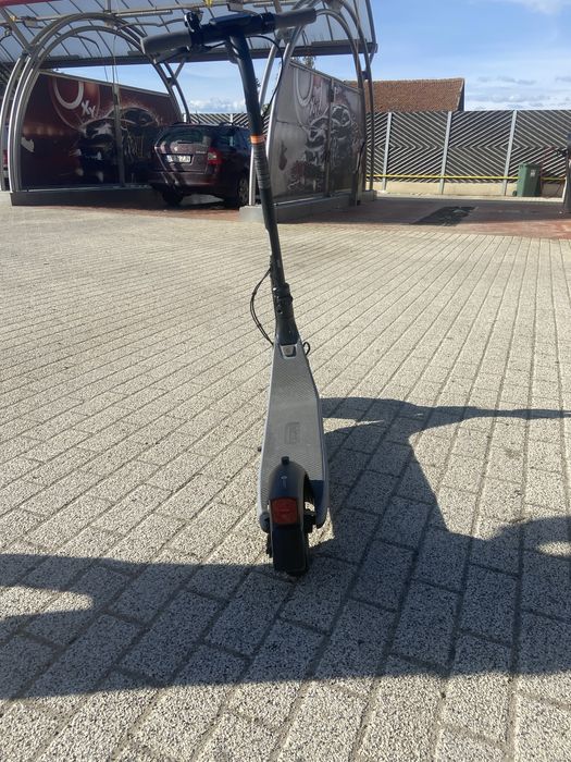 Trotineta electrica ninebot e2 autunomie 25 km viteza 20km/h este ca noua
