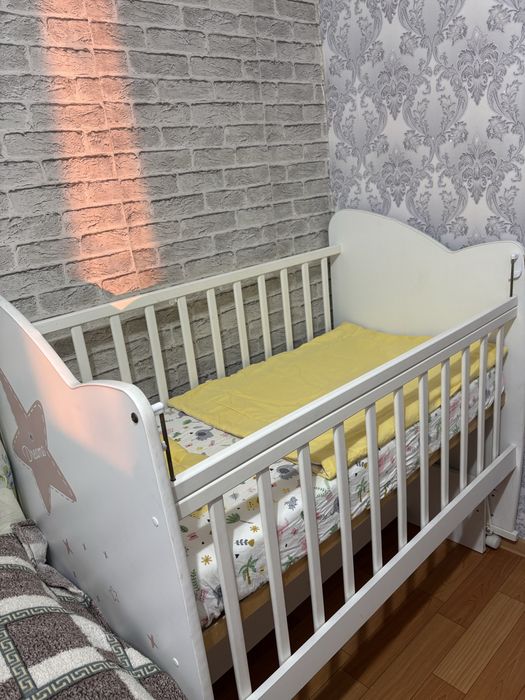 Продам кроватку детскую.