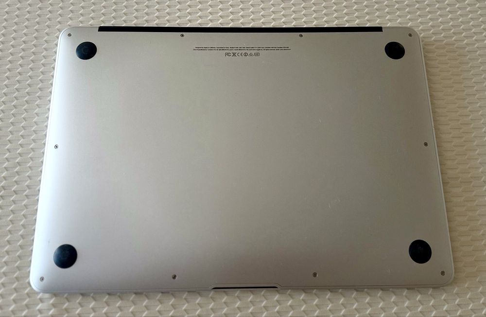 MacBook Air 13" Mid 2013 | Core i5 | 4GB RAM