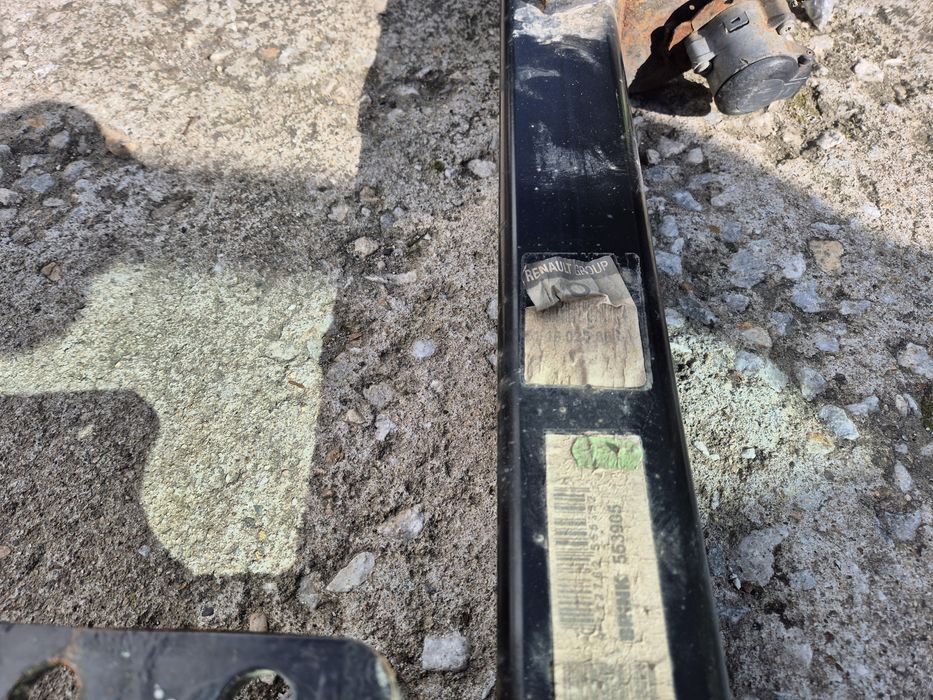 Теглич за Опел виваро и Рено трафик/ 2017г/