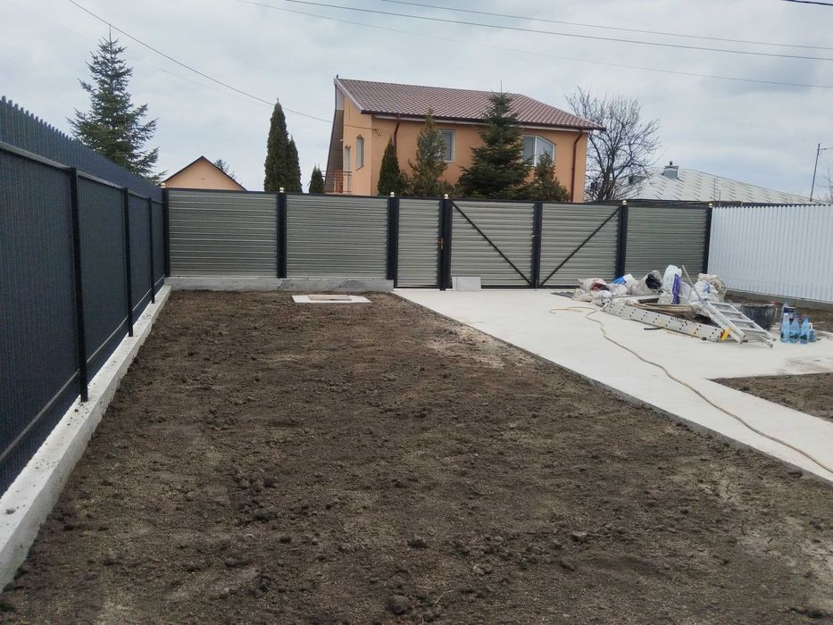 Casa noua de vanzare cu utilitati: gaze, curent, apa și canalizare