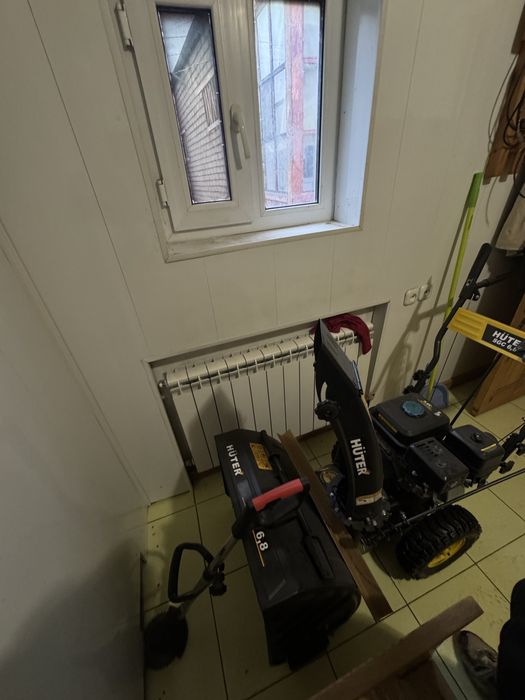 Продам снегоуборщик HUTER