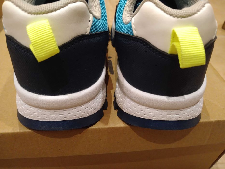 Нови маратонки 32 н.