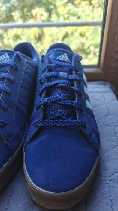 Обувки Адидас в отлично състояние