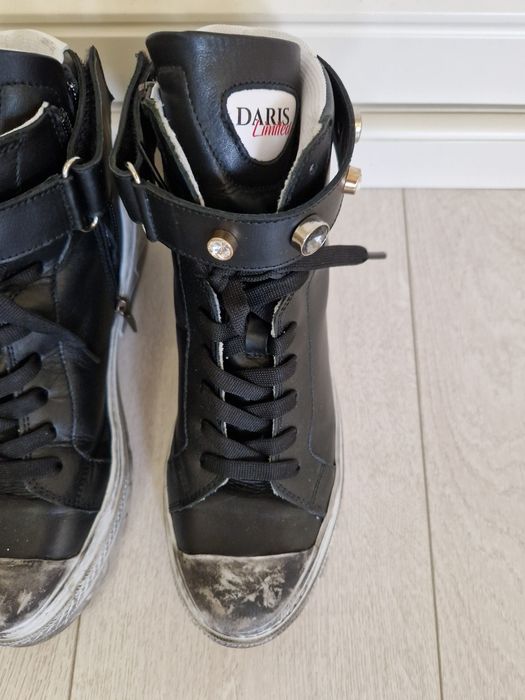 Дамски боти от естествена кожа