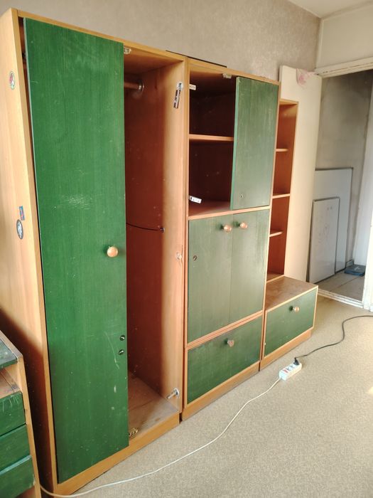 Шкаф стол полки отдам даром