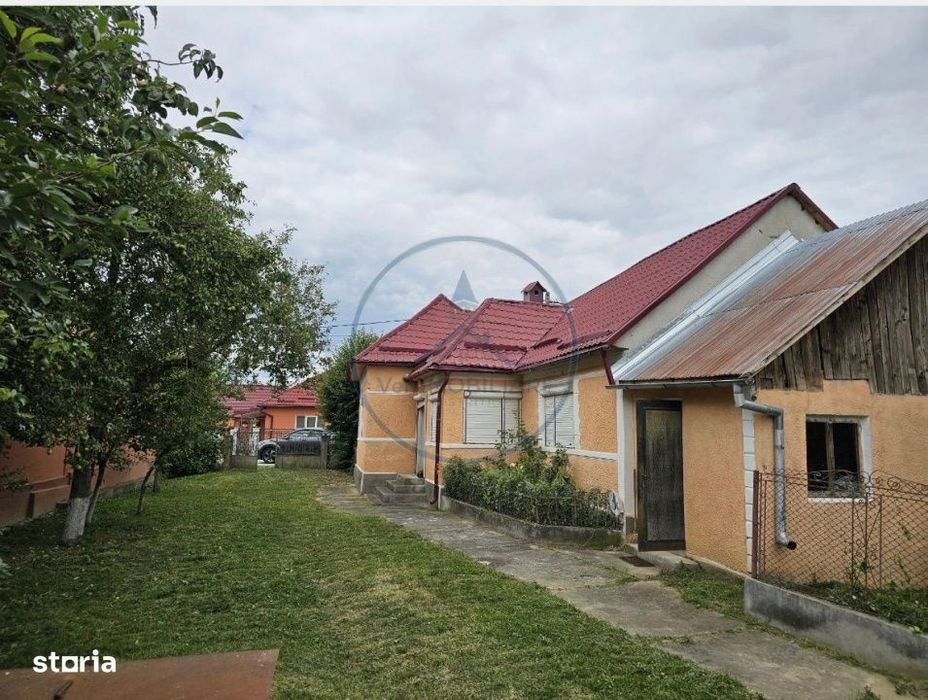 Casa cu gradina generoasa si toate utilitatile, la 25 km de Bistrita