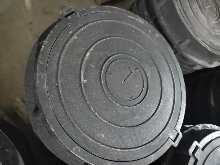 Люка Полимерпесчаные