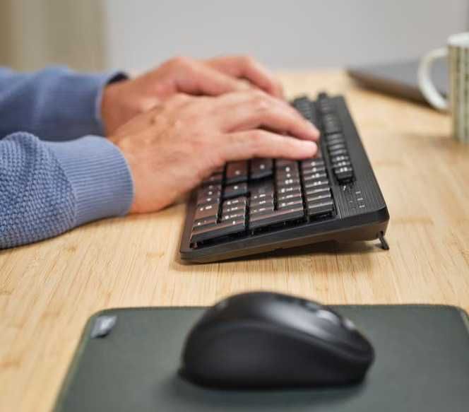Tastatura Wireless TRUST Ody II 25011 USB negru noua sigilata garantie