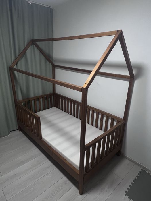 Pat Montessori copii, căsuță din lemn 90x180 cm + saltea