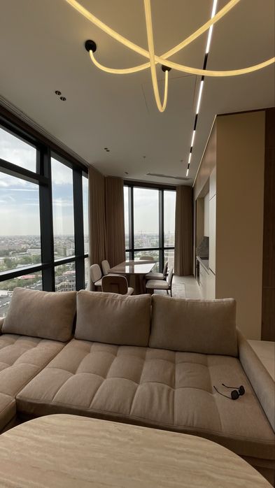 Piramit Tower arenda umniy dom novaya kvartira vse usloviya daje posud