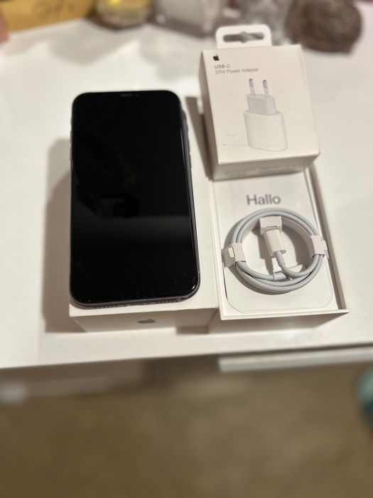 Iphone 11 перфектен