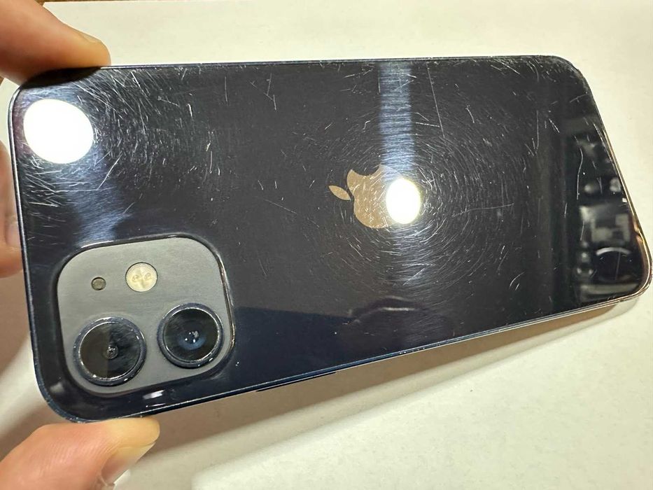 Apple iPhone 12 64GB, 100% Батерия