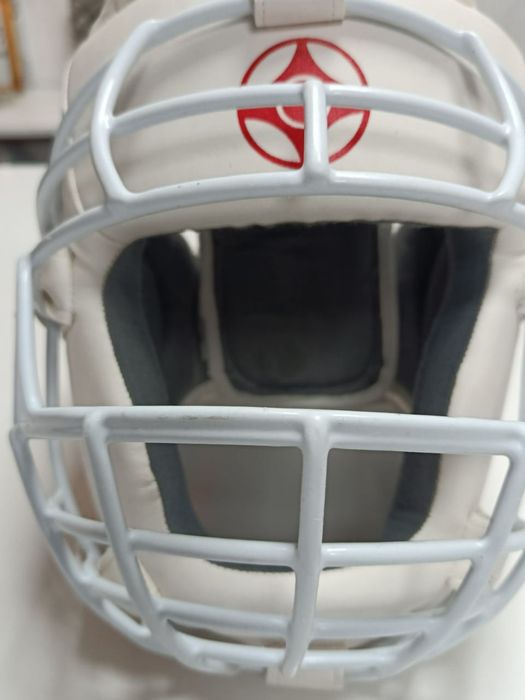 Шлем для карате.