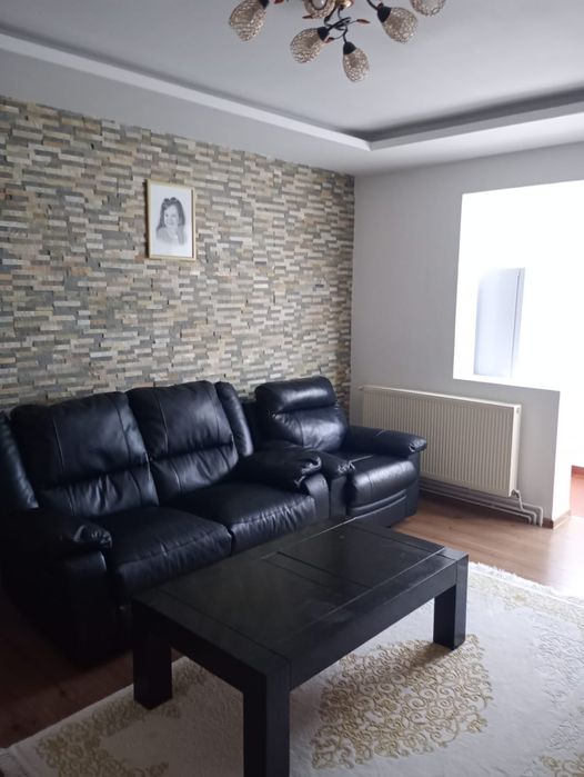 Vând apartament 3 camere