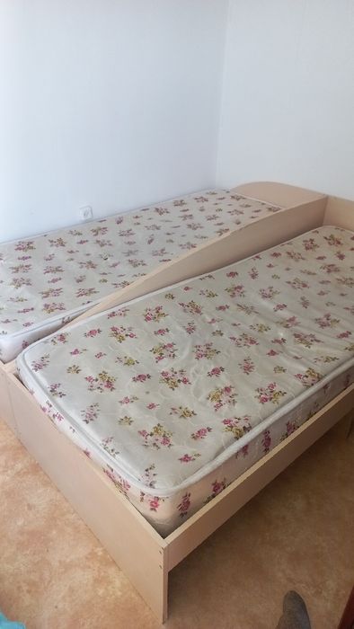 Продам кровать .