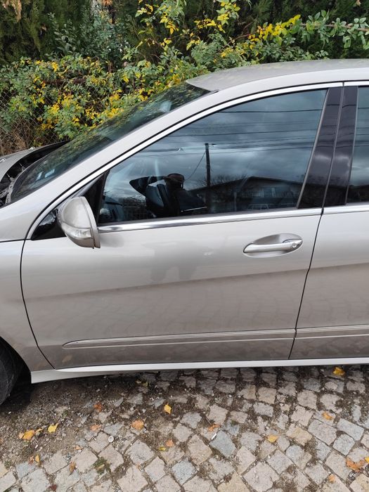 Предна лява врата Mercedes R class W251 Long