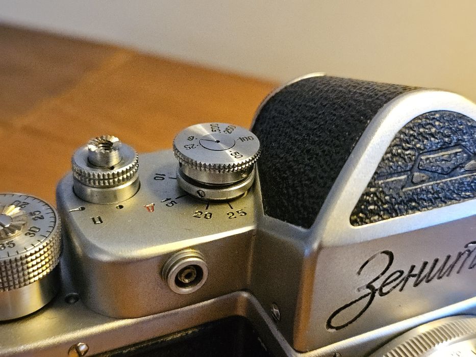 Aparat foto pe film Zenit-C cu Industar 50