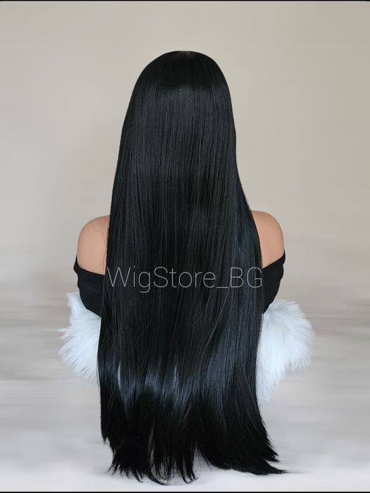 Черна права перука с бретон