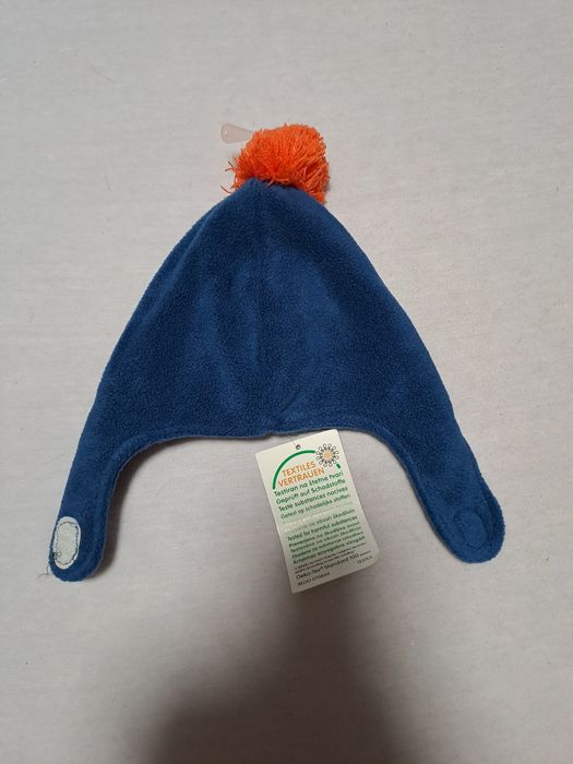 Бебешки зимни шапки