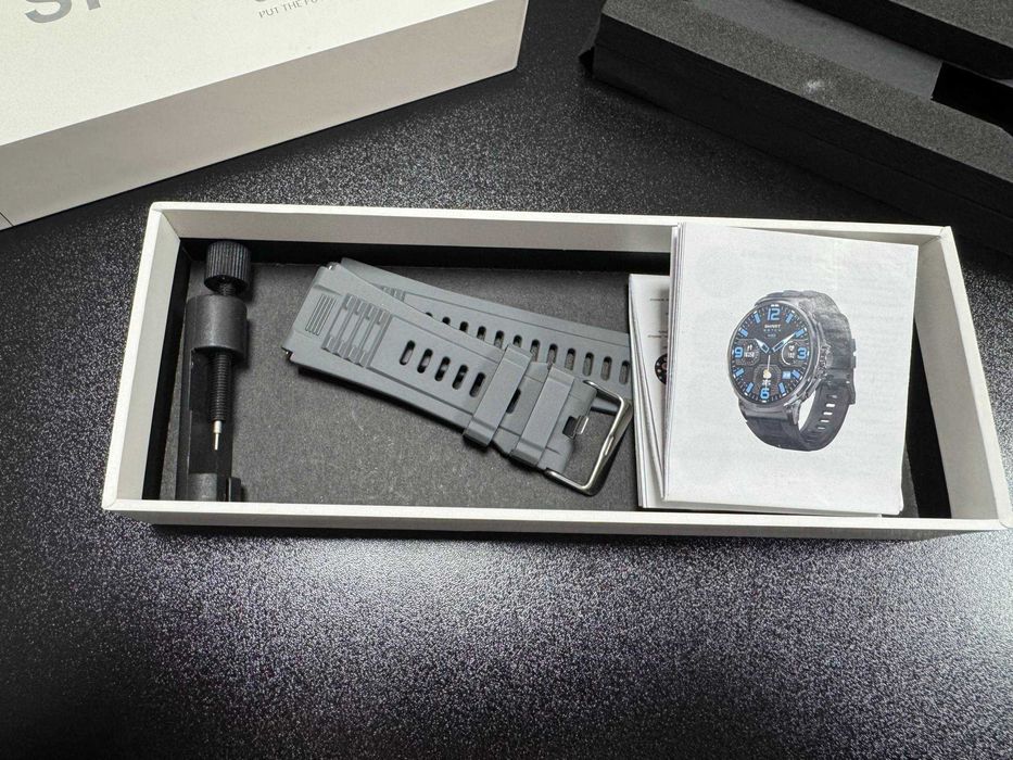 продаю смарт часы с  большим экраном