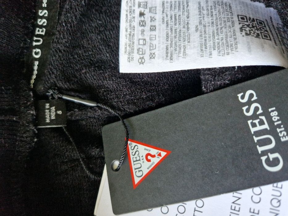 Детски панталони Guess