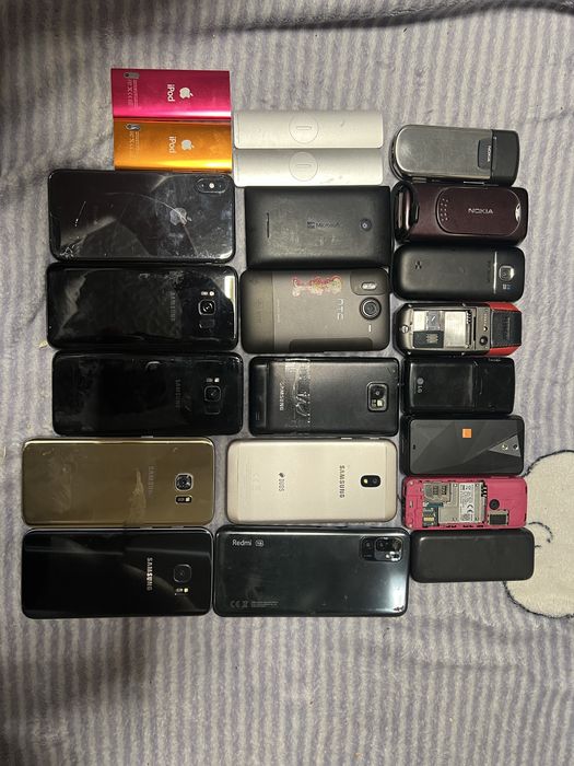 Vand lot telefoane 2 ipad si 2 telecomenzi iphone