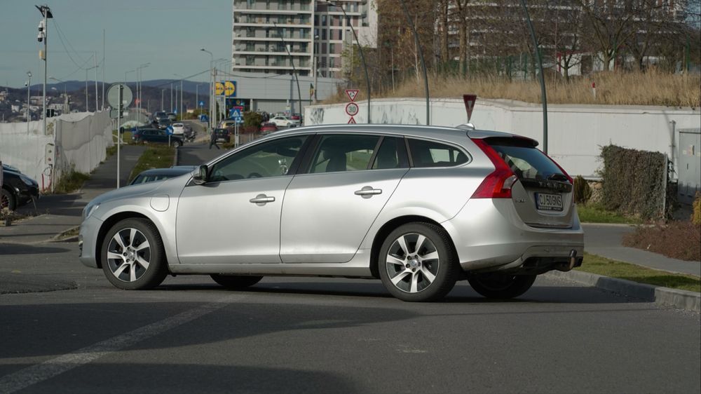 Volvo V60 D6 Plug-In Hybrid 2016 Summum