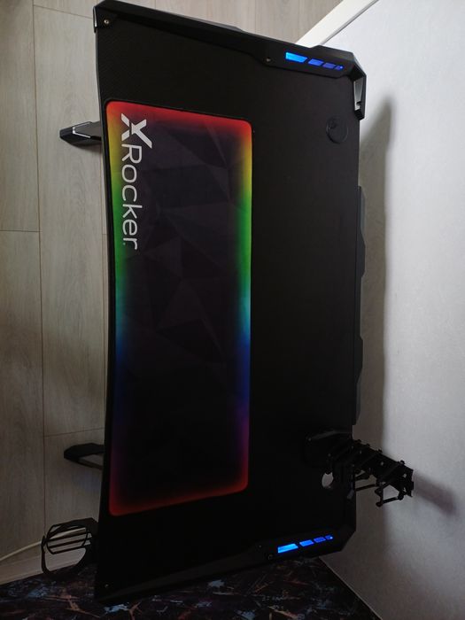Игровой компьютерный стол XRocker RGB