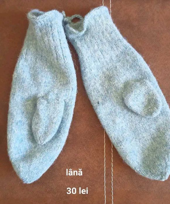 Mănuși din lână crosetate