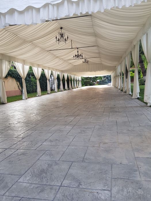 Cort corturi mese scaune vesela umbrele mese cocktail de inchiriat