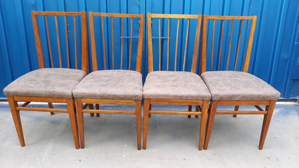 Стулья из дерева. Цена за 4 штуки