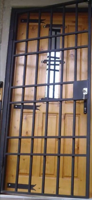 Метални Изделия от Ковано Желязо или Профил и завярки на място