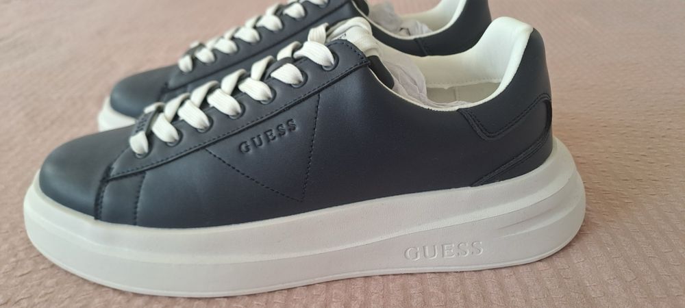 Чисто нови обувки GUESS