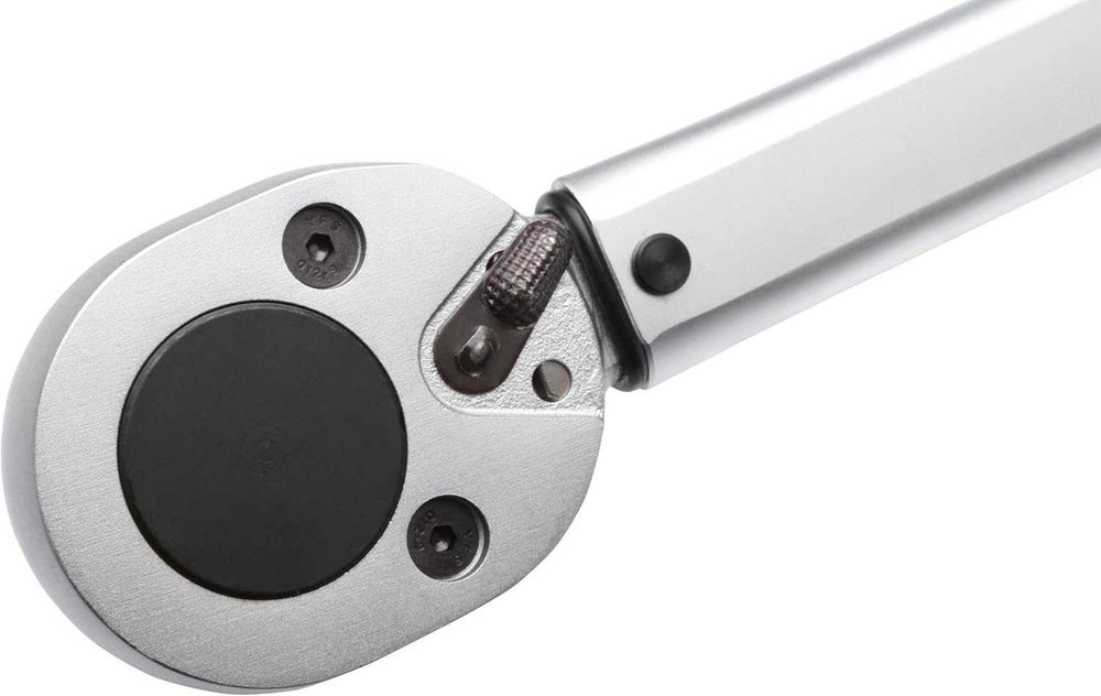 ПРОДАВАМ чисто нов динамометричен ключ.