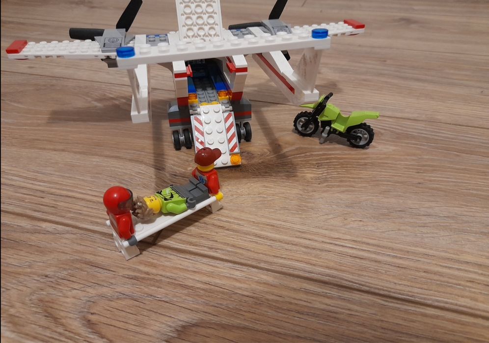 lego city avion salvare