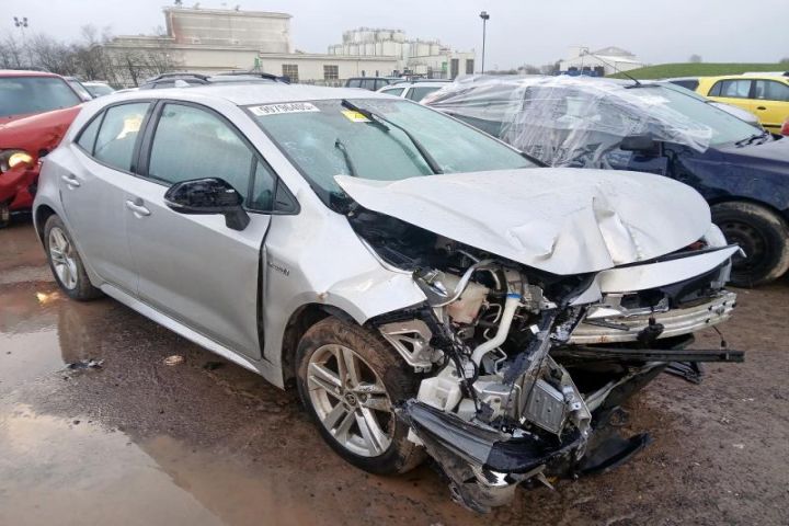 Dezmembrez Toyota Corolla E210