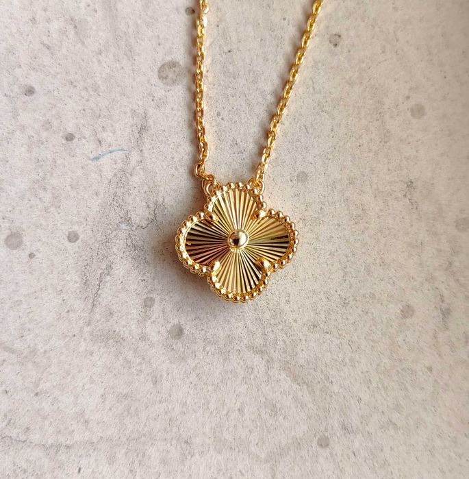 Дамско колие със златна детелина - Van Cleef & Arpels - Sweet Alhambra