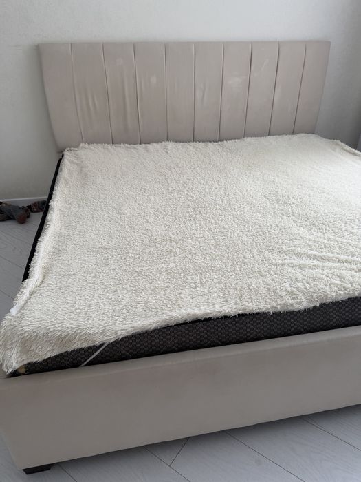 Продам кровать .