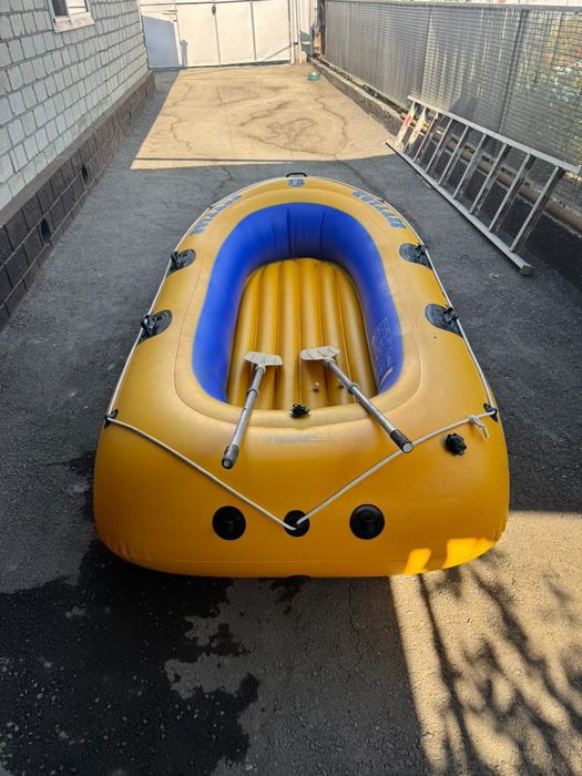 Продам резиновую лодку