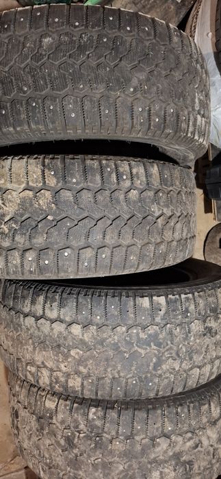 Продам шины 215х60х16