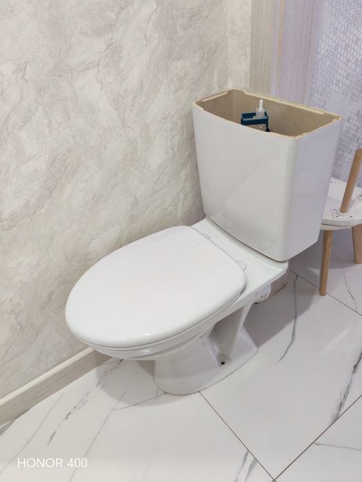 Продам унитаз б/у  без верхней крышки