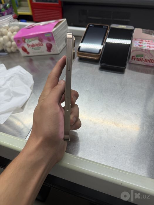 Iphone 16 pro max xolatlari ideal