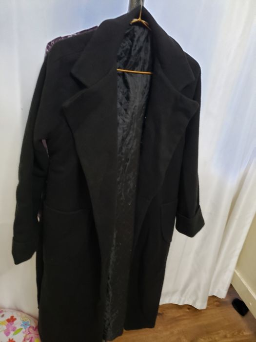 Palto qishki qora rangli